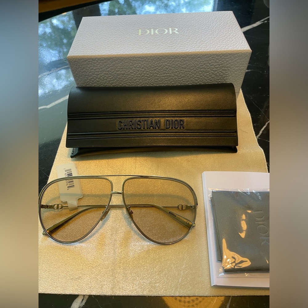 Dior Gold Aviator Sunglasses - Picture 4 of 5